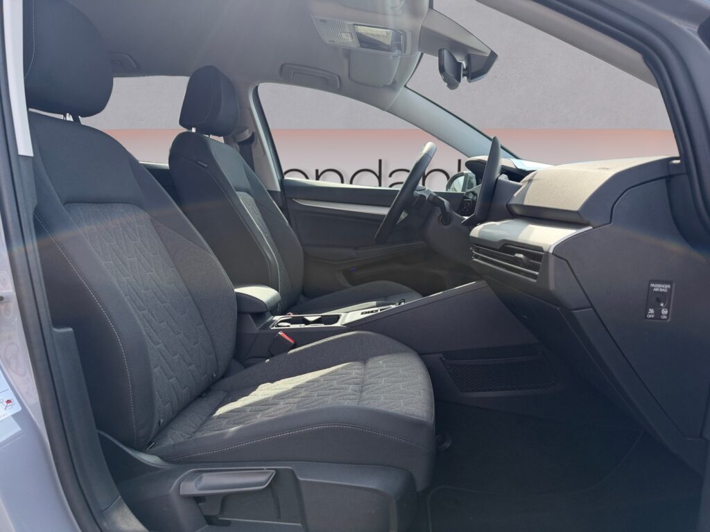 VW Golf Exposé-Bild 15