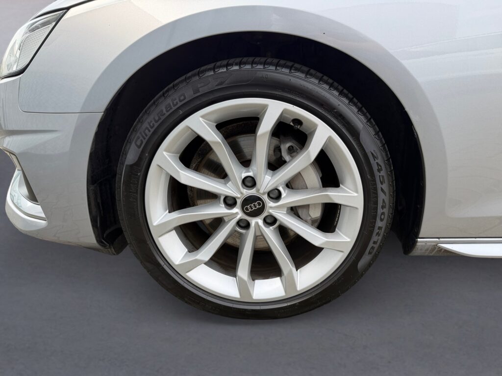 Audi A4 Exposé-Bild 14