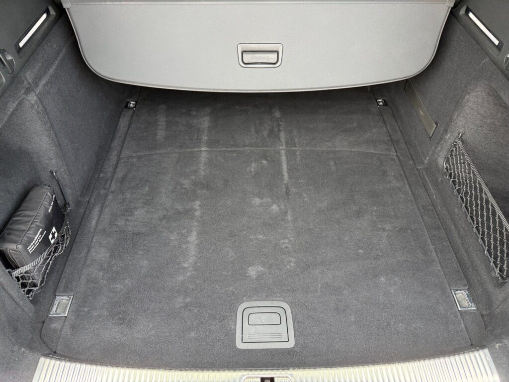 Audi A4 Exposé-Bild 16