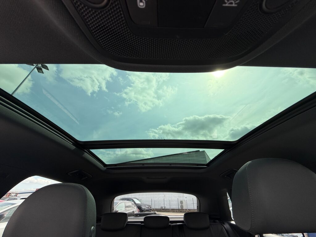 Audi Q3 Exposé-Bild 16