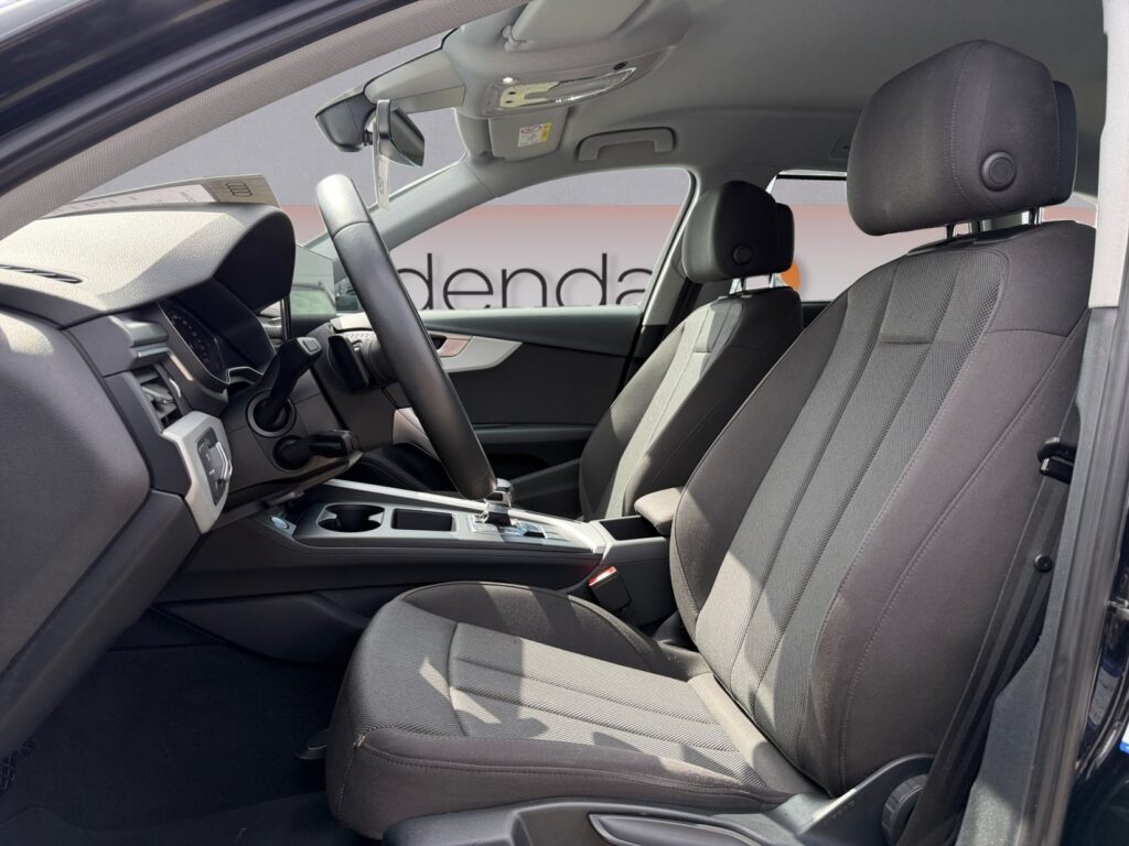 Audi A4 Exposé-Bild 9