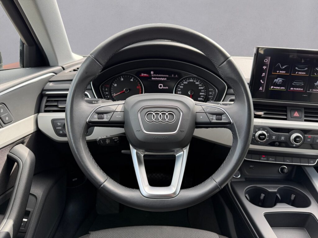 Audi A4 Exposé-Bild 12