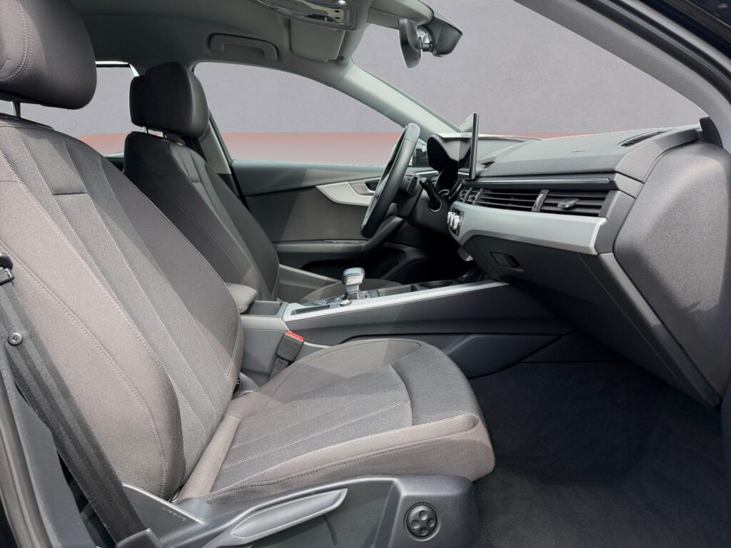 Audi A4 Exposé-Bild 15