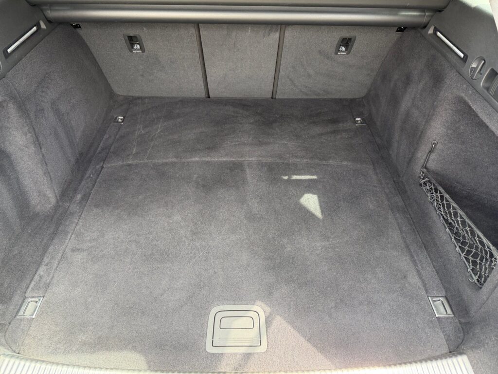 Audi A4 Exposé-Bild 16