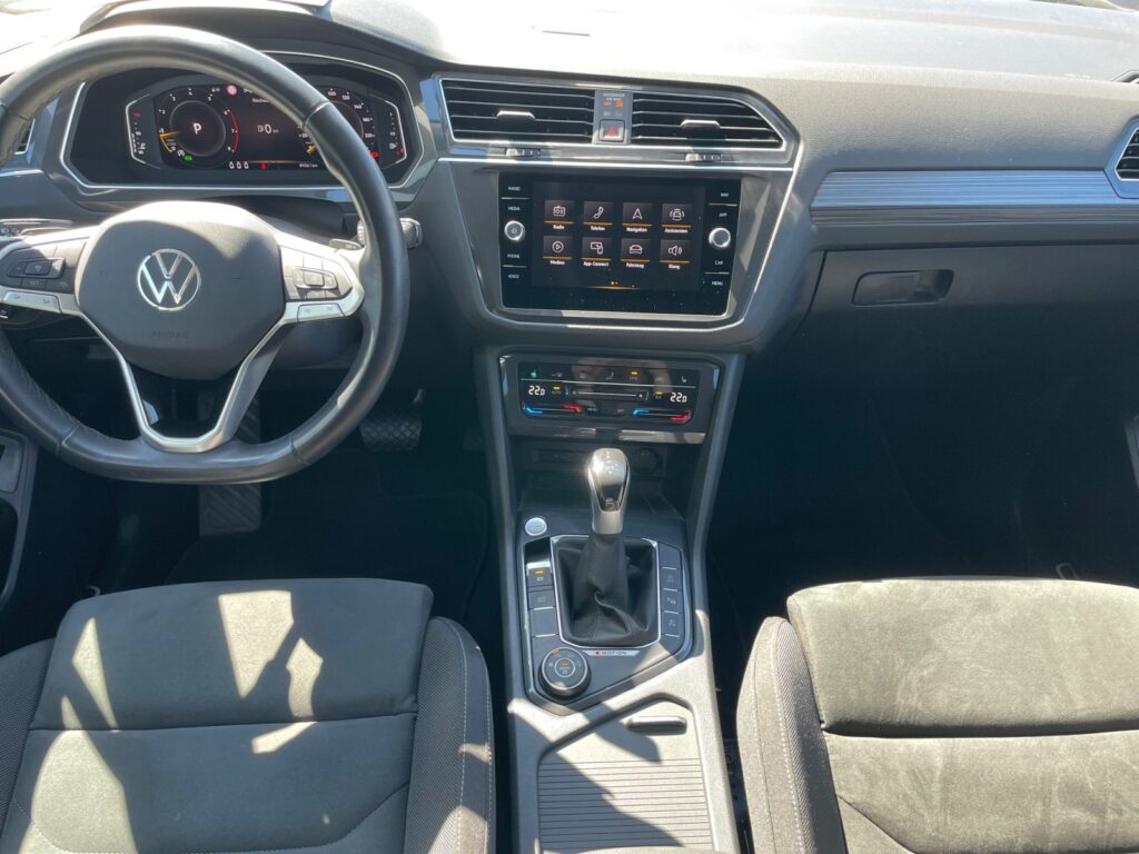 VW Tiguan Allspace Exposé-Bild 10