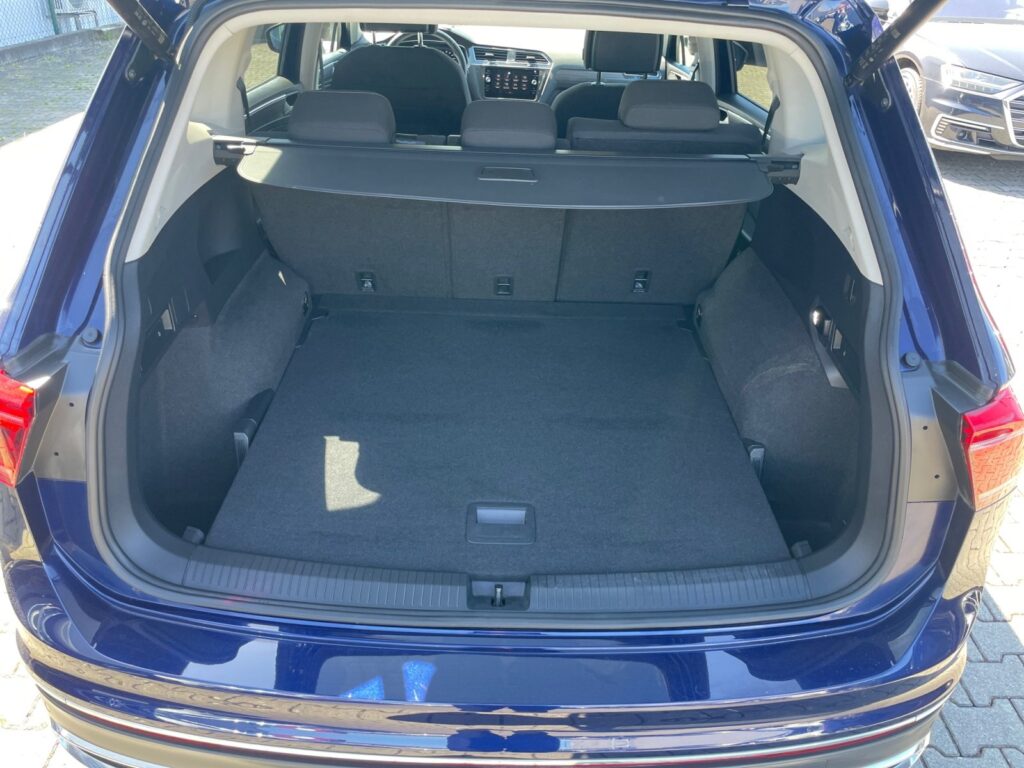 VW Tiguan Allspace Exposé-Bild 16