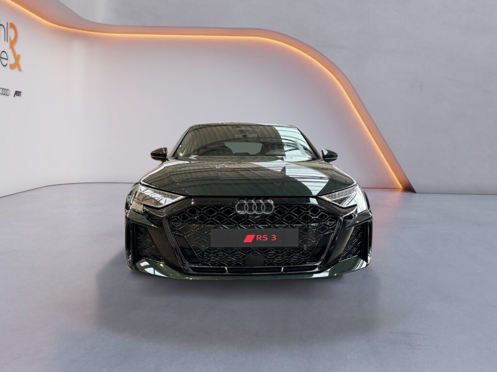 Audi RS3 Exposé-Bild 8