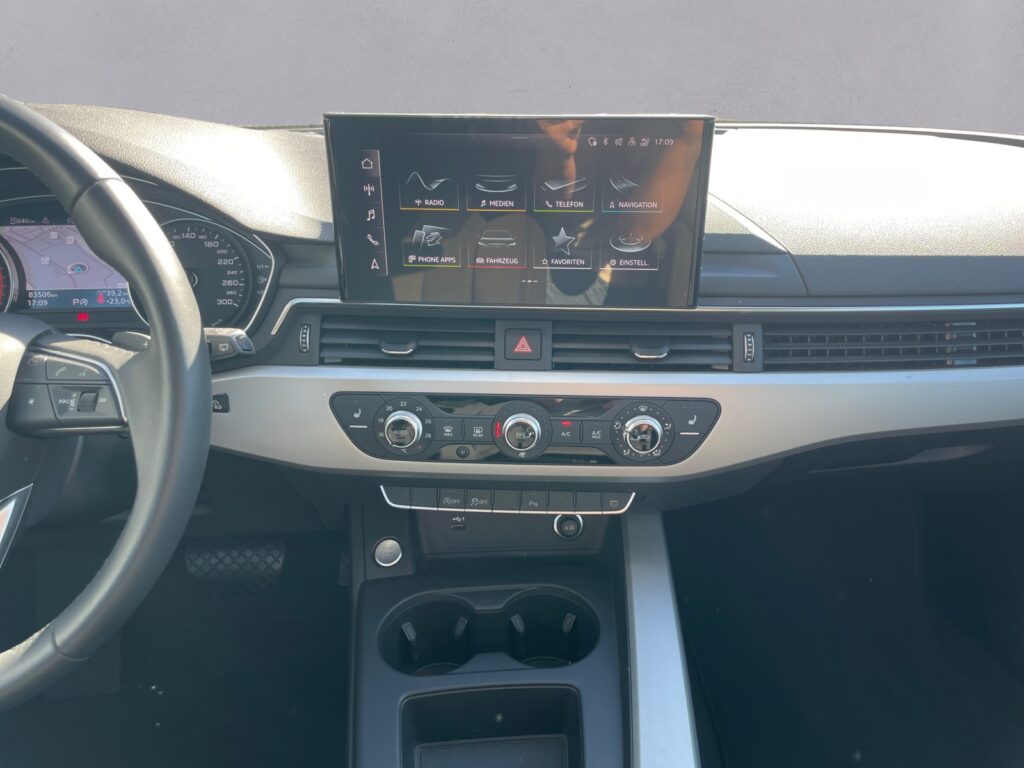 Audi A4 Exposé-Bild 11