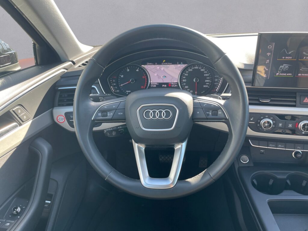 Audi A4 Exposé-Bild 12