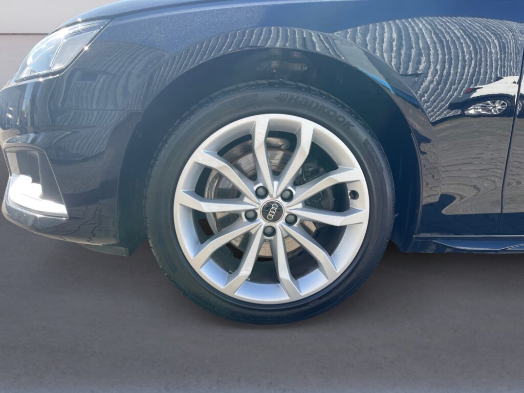 Audi A4 Exposé-Bild 14