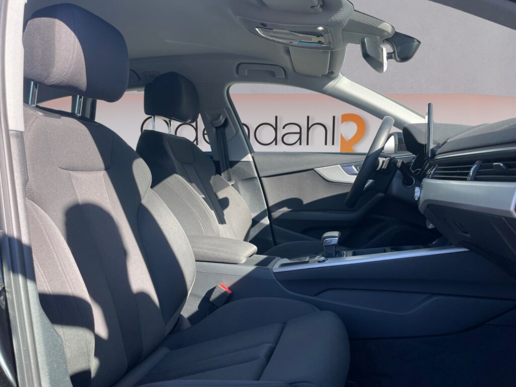 Audi A4 Exposé-Bild 15
