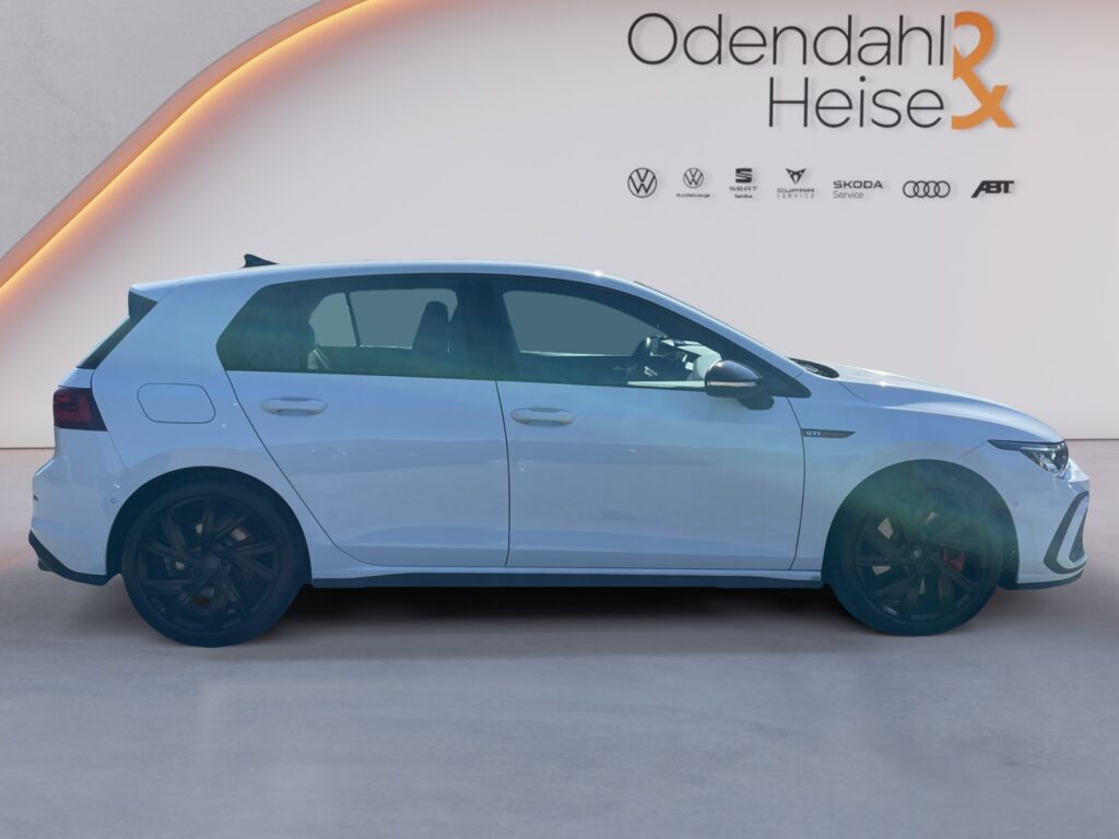 VW Golf Exposé-Bild 6