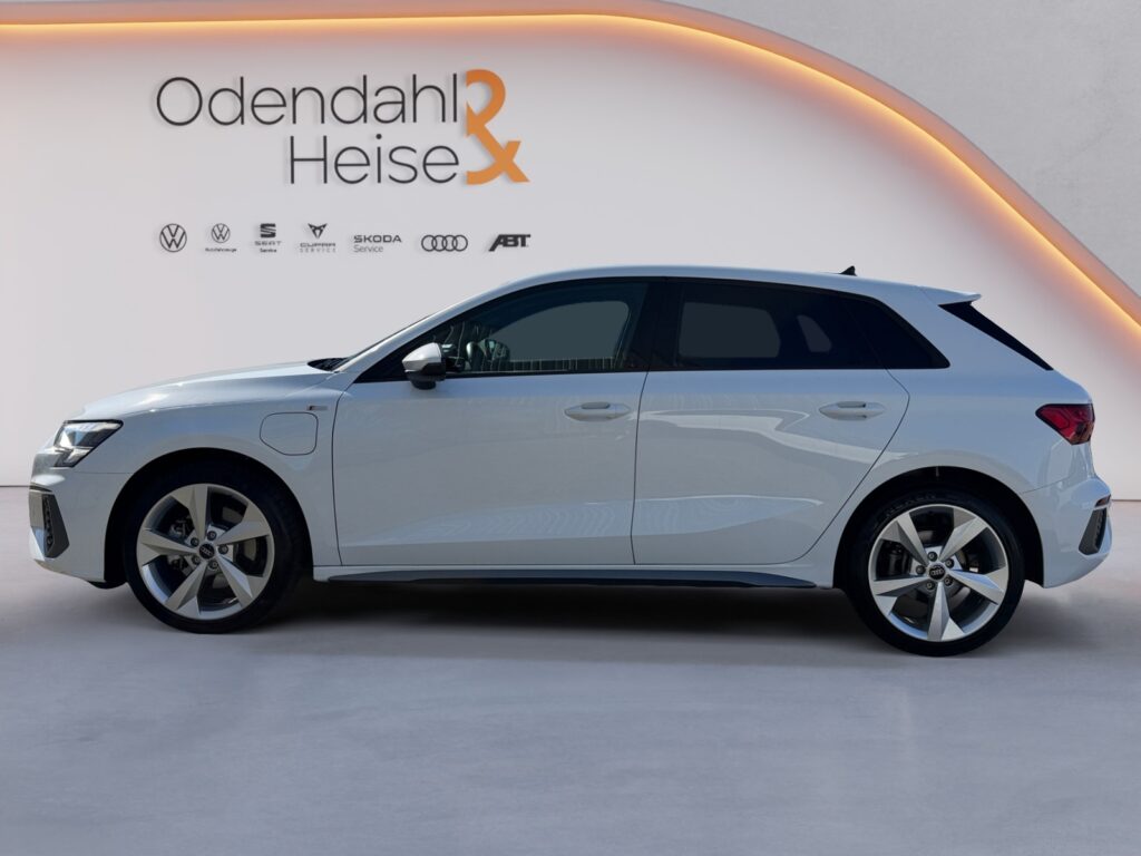 Audi A3 Exposé-Bild 2