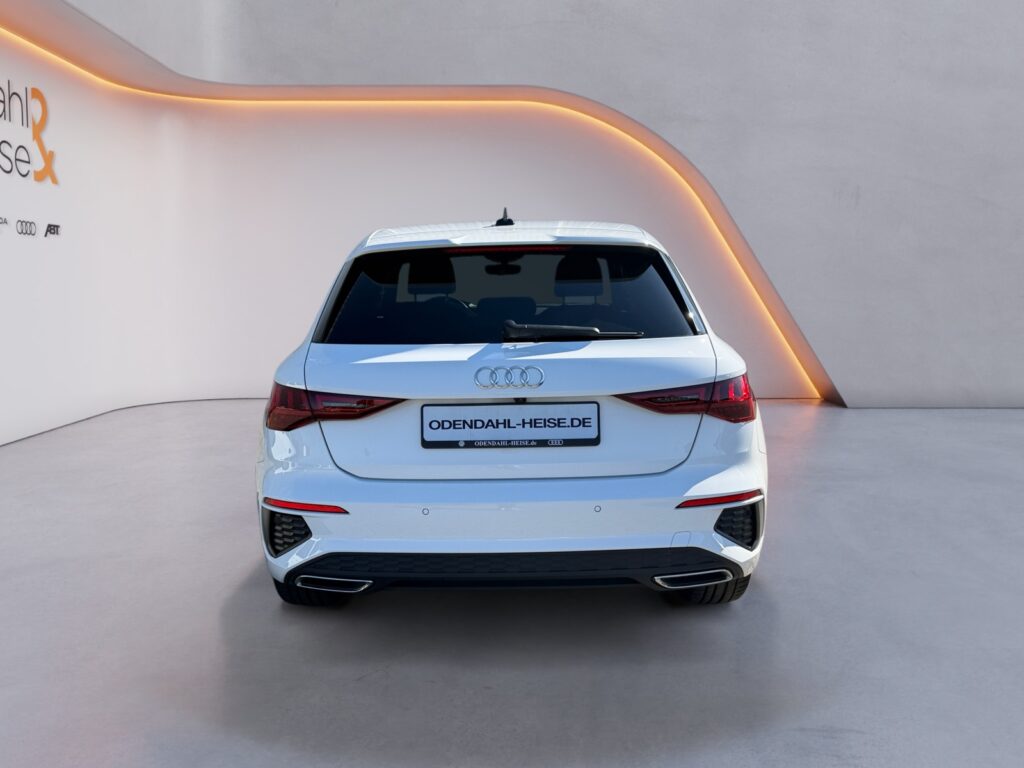 Audi A3 Exposé-Bild 4