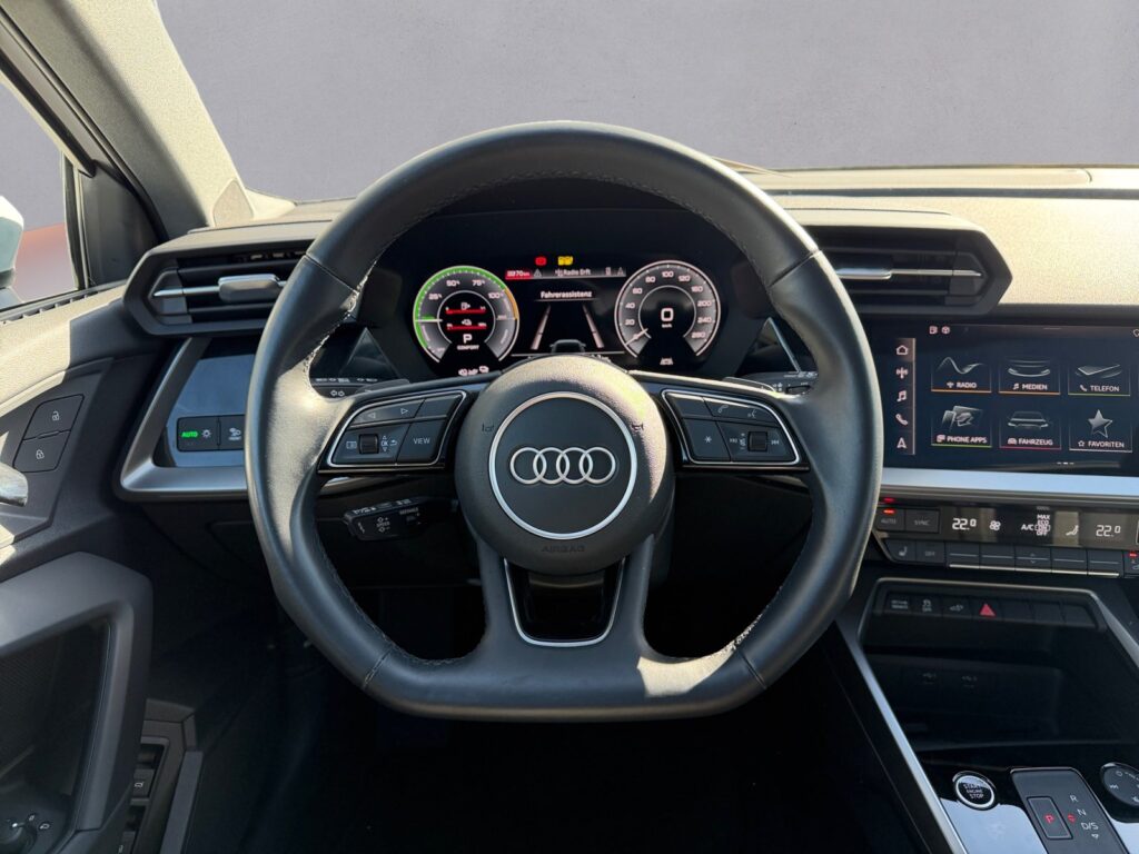 Audi A3 Exposé-Bild 12