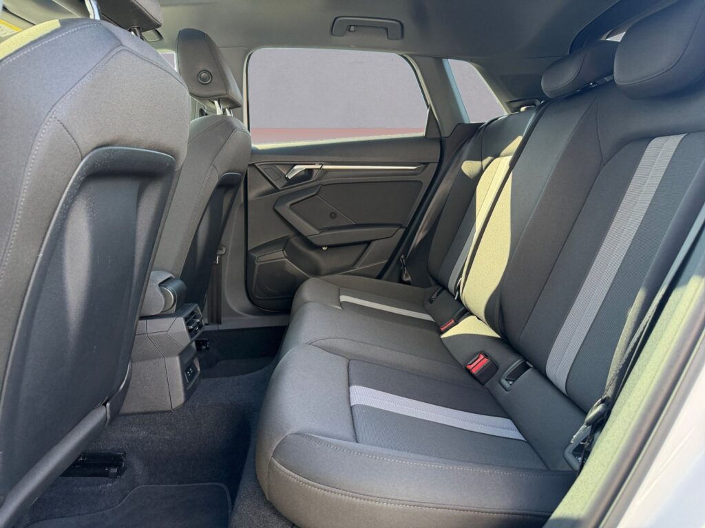 Audi A3 Exposé-Bild 13