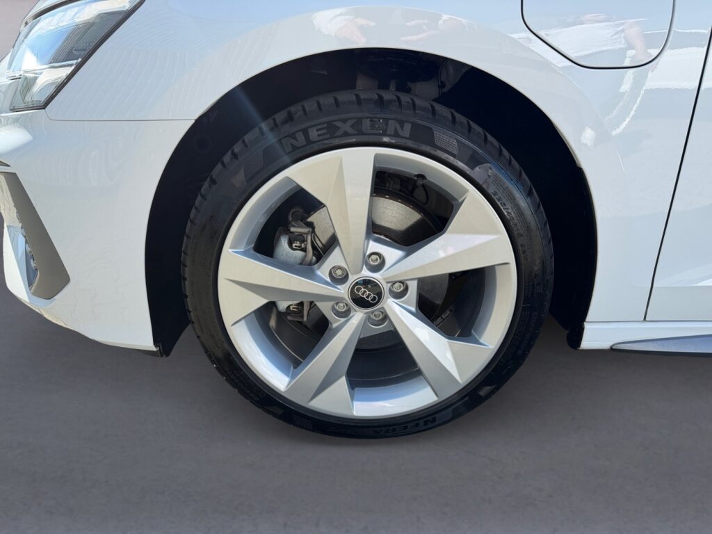 Audi A3 Exposé-Bild 14