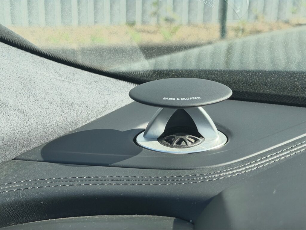 Audi Q8 Exposé-Bild 16