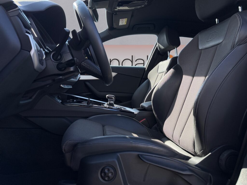 Audi A4 Exposé-Bild 9