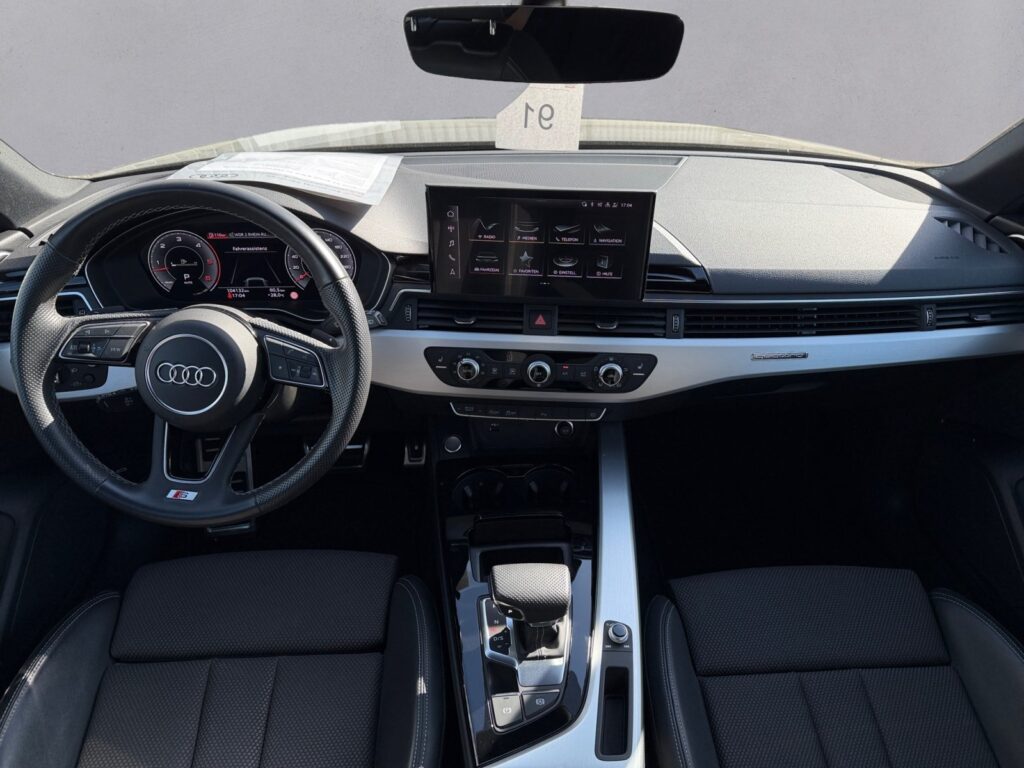 Audi A4 Exposé-Bild 10