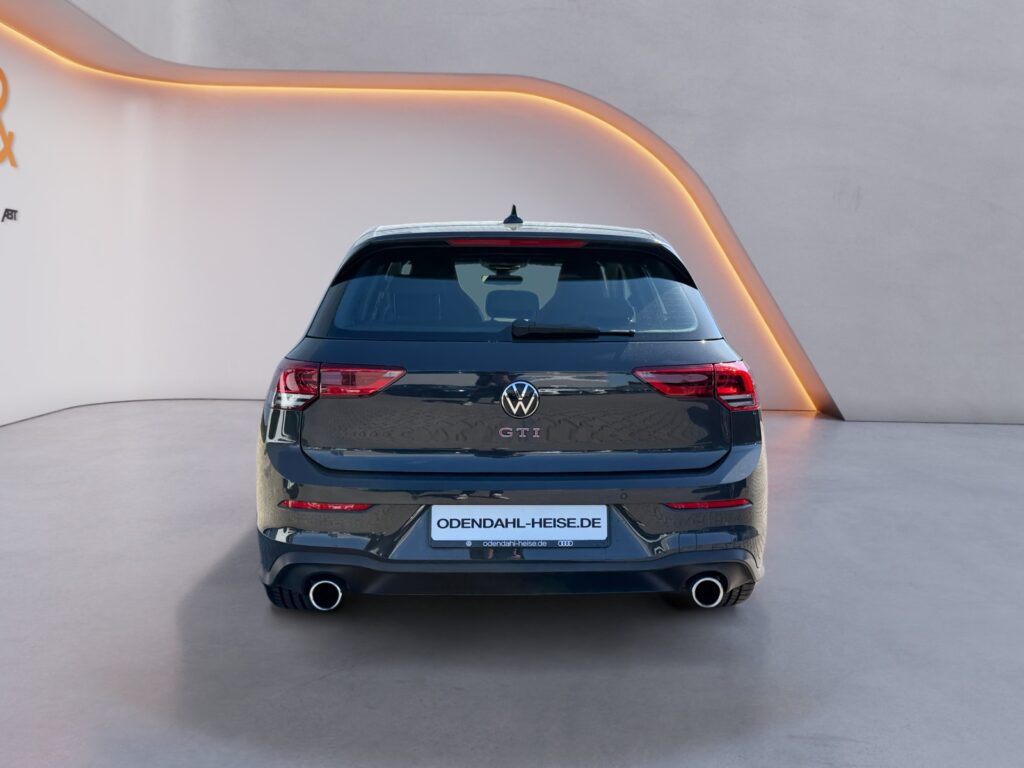 VW Golf Exposé-Bild 4