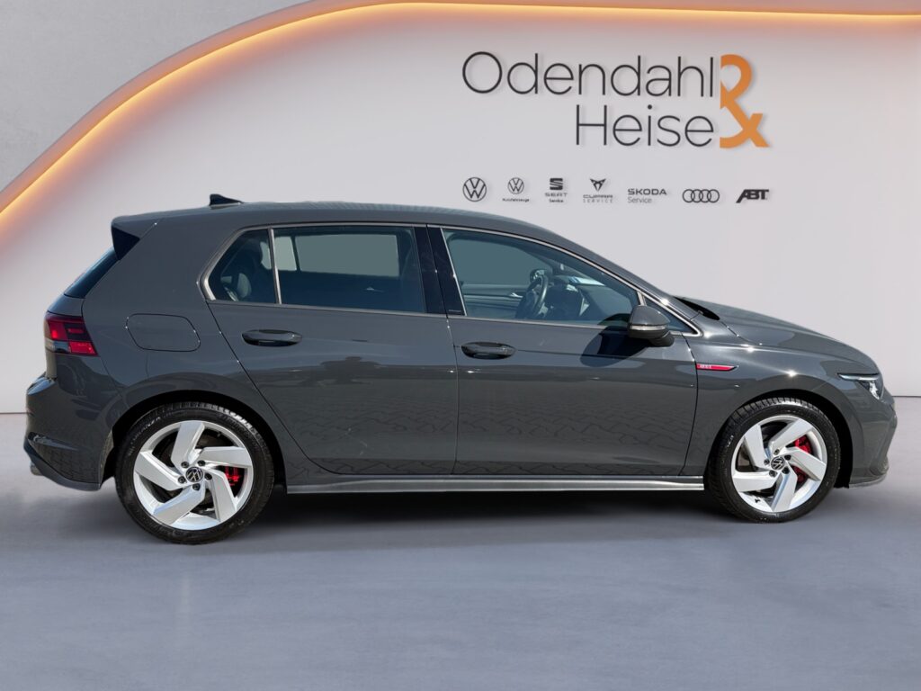 VW Golf Exposé-Bild 6