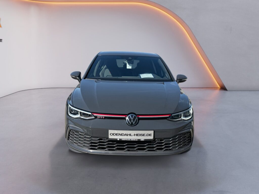 VW Golf Exposé-Bild 8