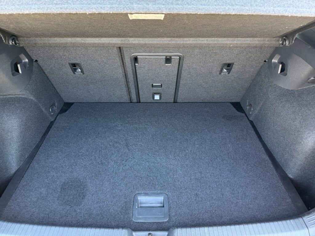 VW Golf Exposé-Bild 16
