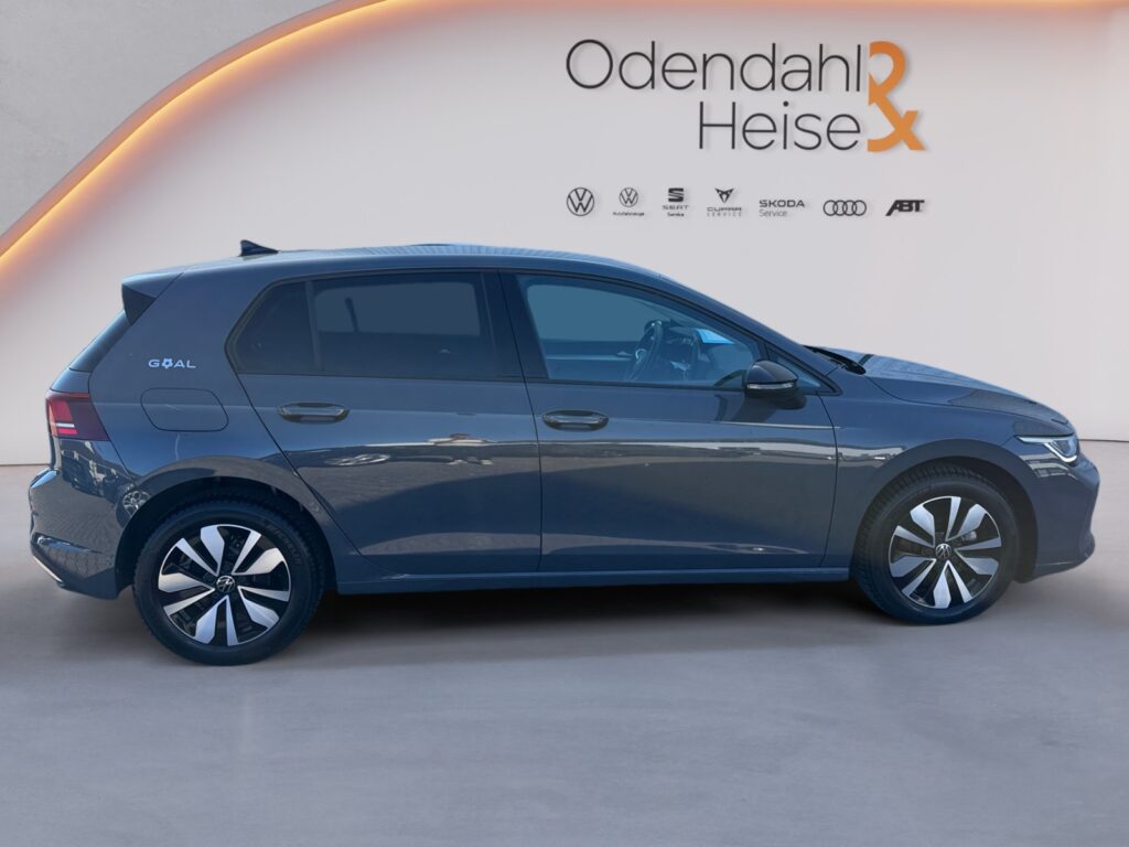 VW Golf Exposé-Bild 6