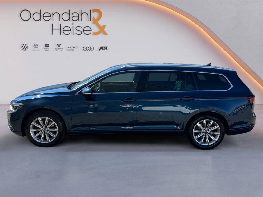 VW Passat Variant Exposé-Bild 2