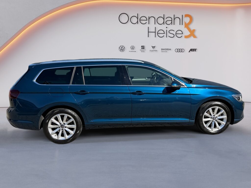 VW Passat Variant Exposé-Bild 6