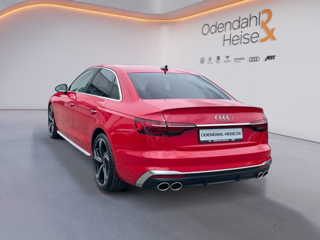 Audi S4 Exposé-Bild 3