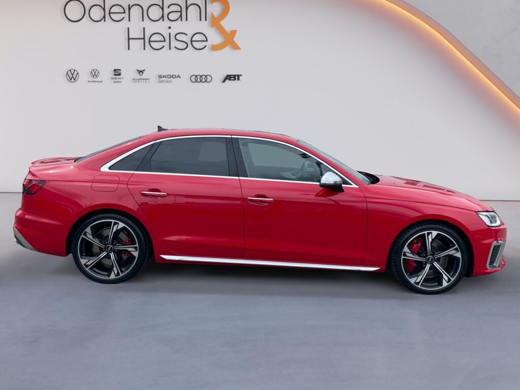 Audi S4 Exposé-Bild 6