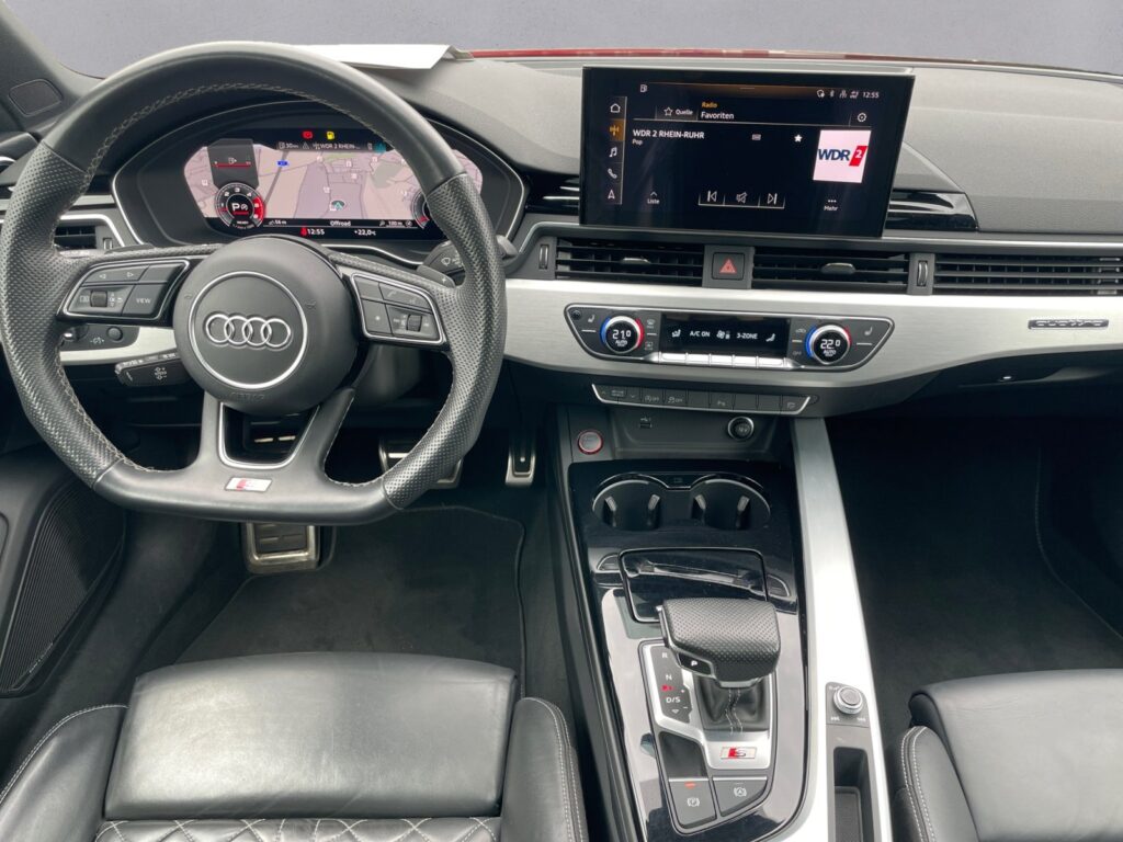Audi S4 Exposé-Bild 10