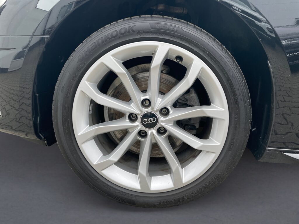 Audi A4 Exposé-Bild 14