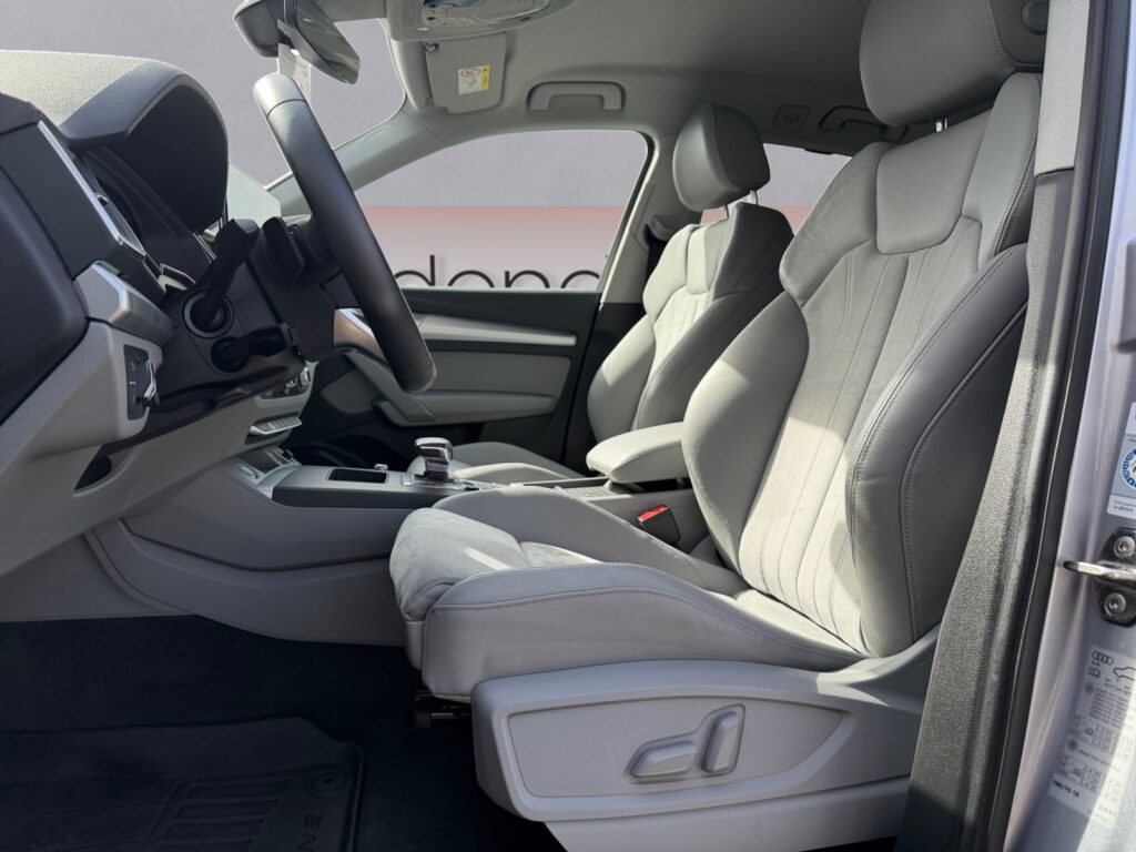 Audi Q5 Exposé-Bild 9