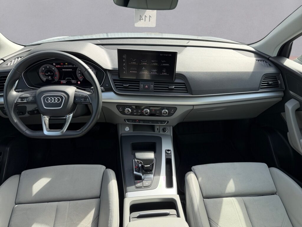 Audi Q5 Exposé-Bild 10