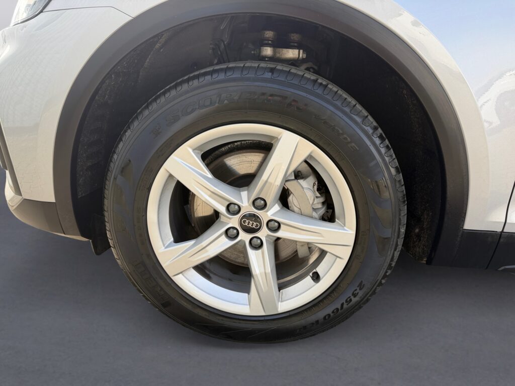 Audi Q5 Exposé-Bild 14