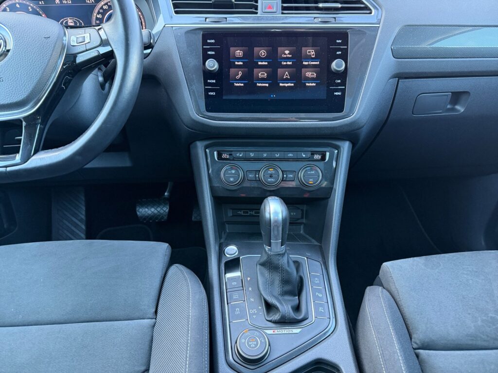 VW Tiguan Allspace Exposé-Bild 11