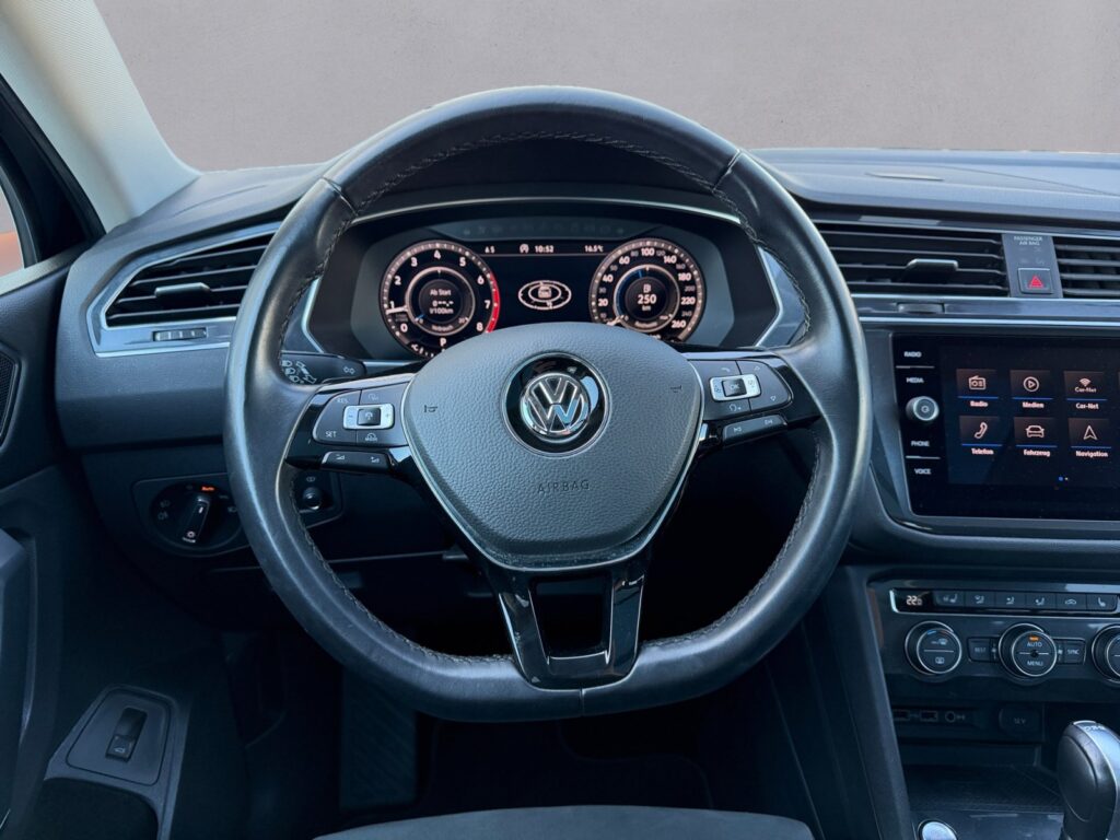 VW Tiguan Allspace Exposé-Bild 12