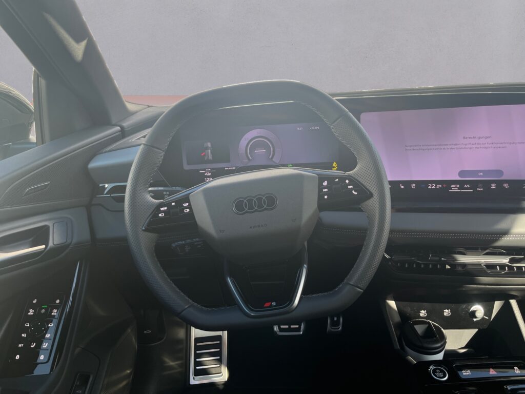 Audi Q6 e-tron Exposé-Bild 12