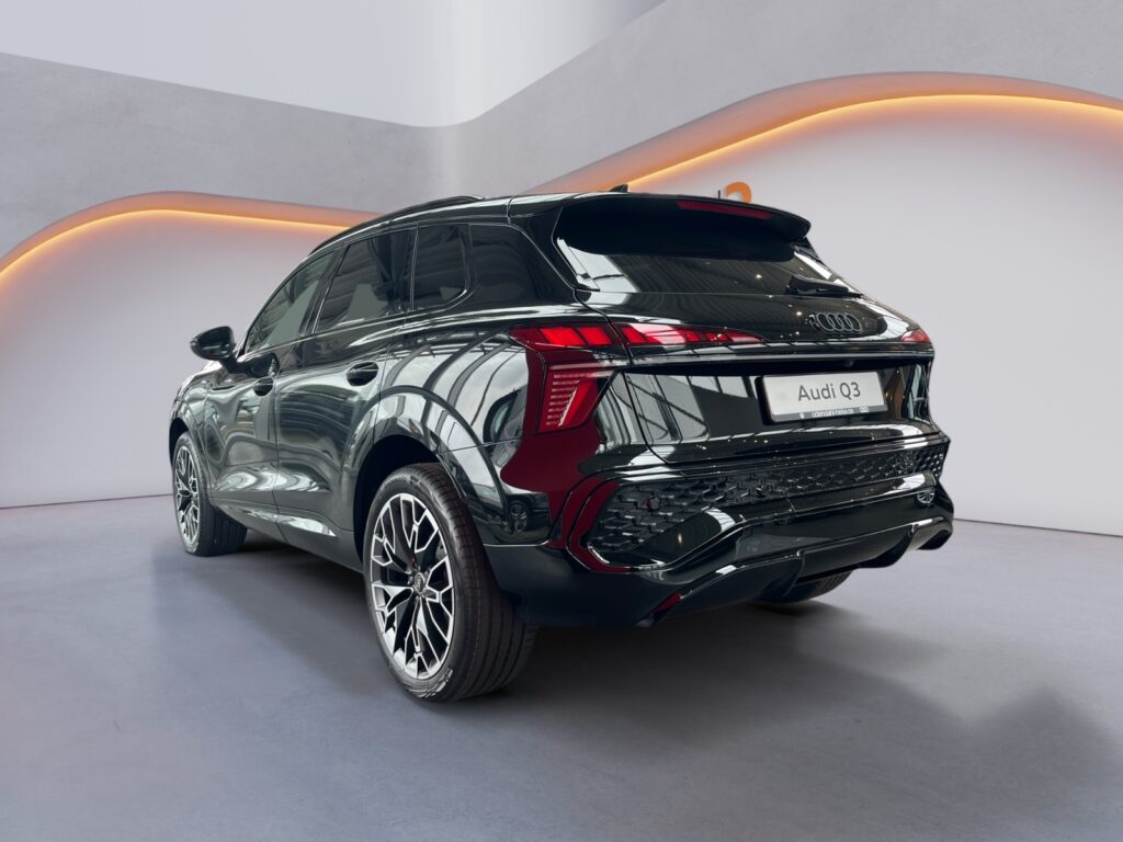 Audi Q3 Exposé-Bild 2