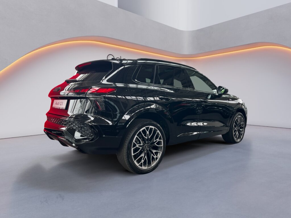 Audi Q3 Exposé-Bild 4