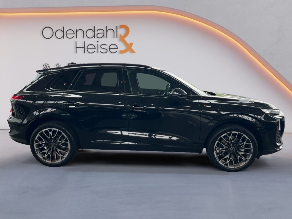 Audi Q3 Exposé-Bild 5