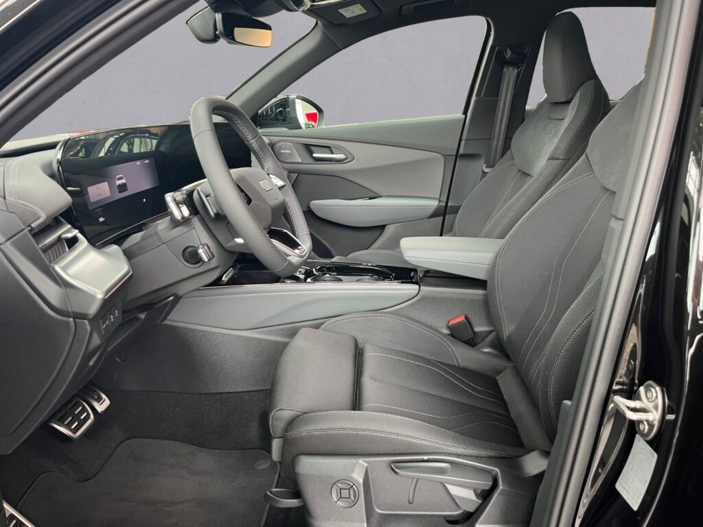 Audi Q3 Exposé-Bild 8