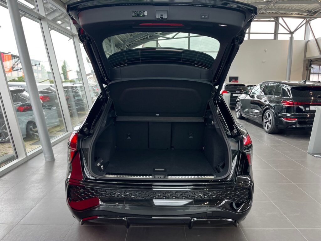 Audi Q3 Exposé-Bild 15